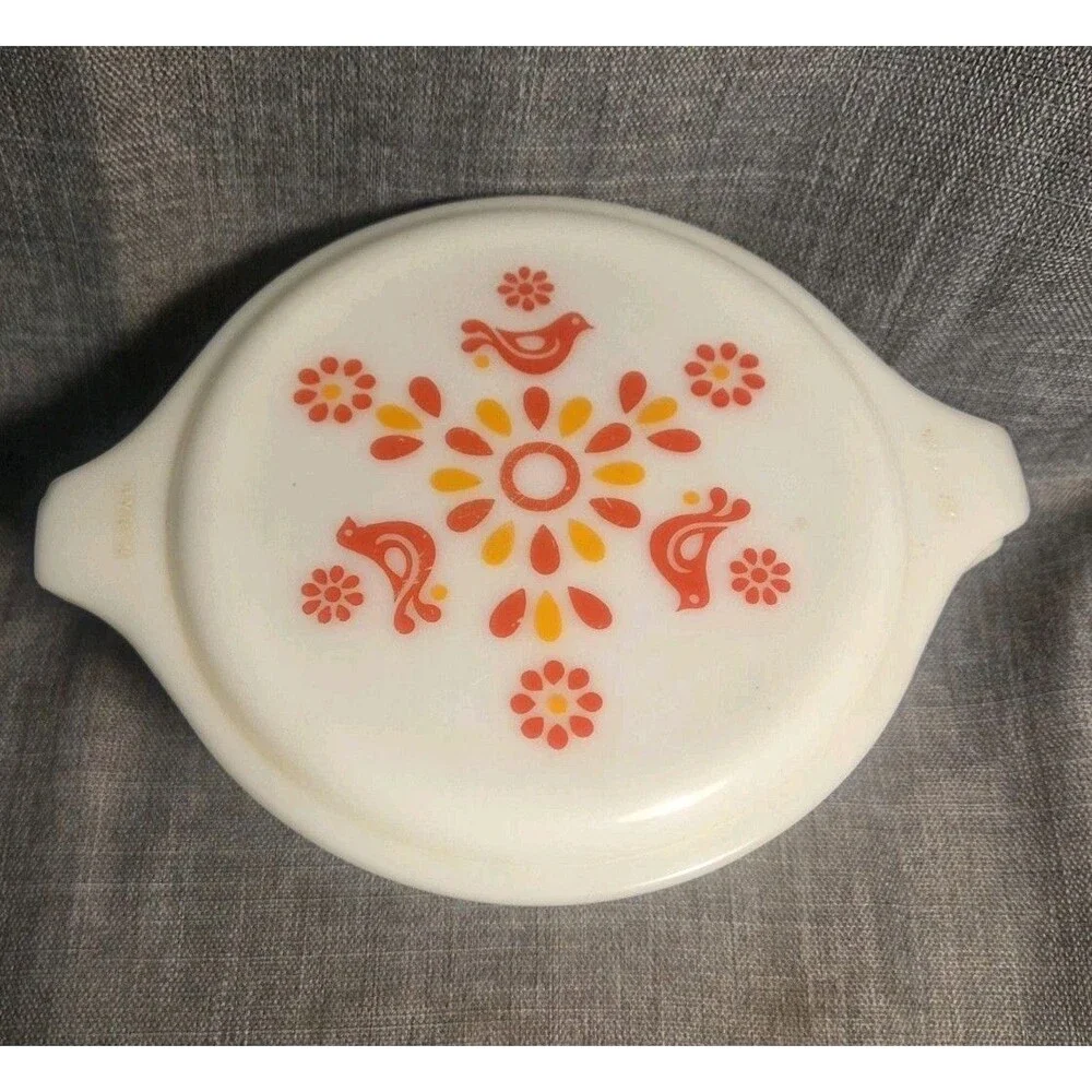 Vtg White Pyrex Friendship 473 Red Birds 1 Quart Casserole Dish with Lid EUC